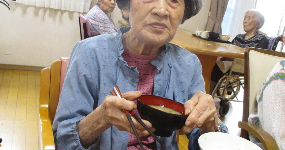 井口台　6月のホーム内行事は　③食事は