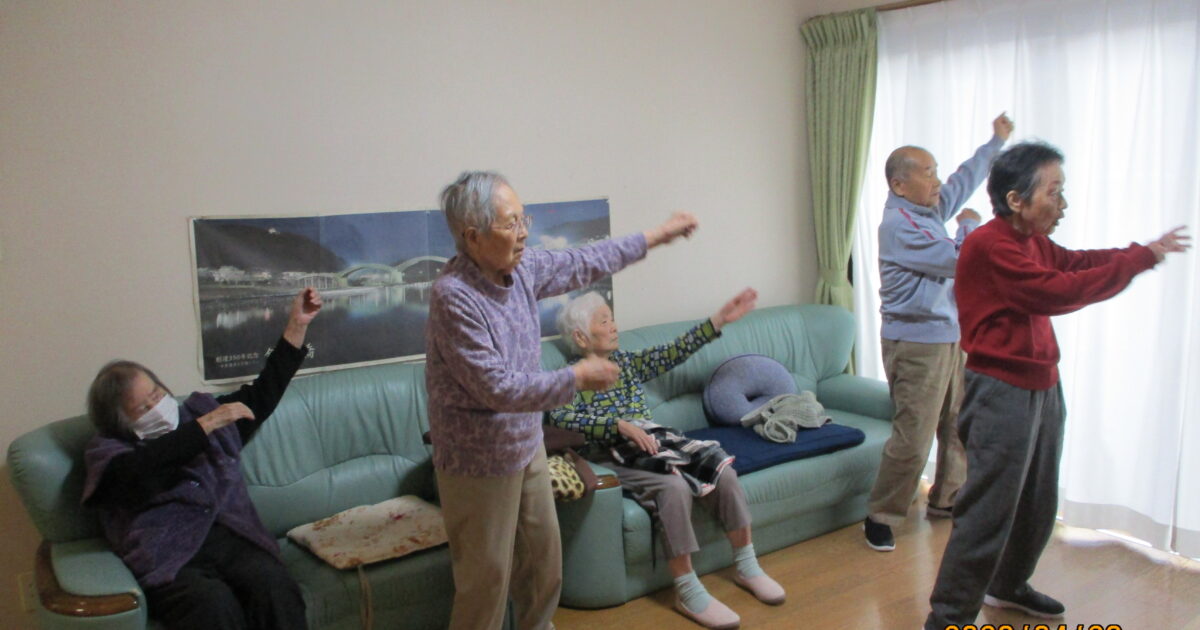 朝はみんなでラジオ体操♪