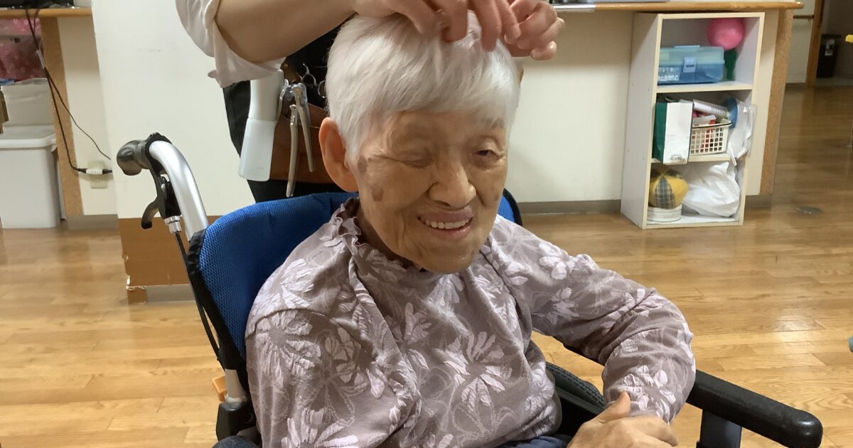 舟入　3階ヘアカット