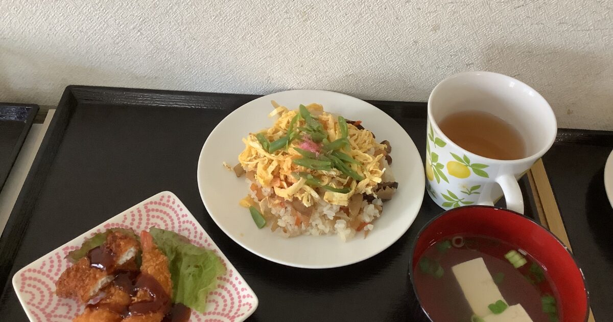 舟入　敬老の日の昼食　4階